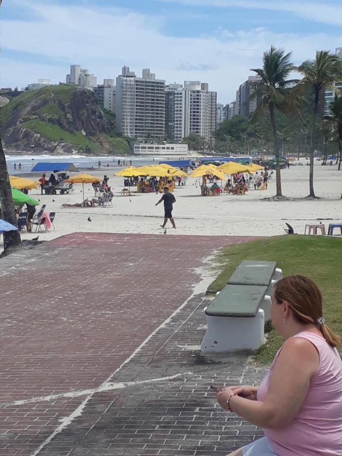 Apartamento com Estacionamento, Wi-Fi, Ar condicionado a 300 metros da Praia da Enseada no Guarujá. Exterior foto