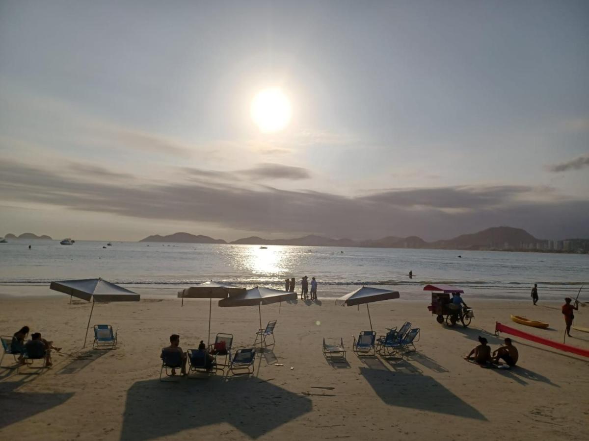 Apartamento com Estacionamento, Wi-Fi, Ar condicionado a 300 metros da Praia da Enseada no Guarujá. Exterior foto